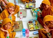 Belajar Gizi Sambil Makan Bareng, Cara Unik Sekolah Juara Wirautama Tanamkan Karakter