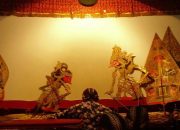 Pandawa vs Kurawa: Pertarungan Abadi dalam Diri Manusia Menurut Pewayangan