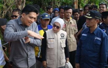 Bunda SWH Dampingi Bupati Tinjau Banjir Indramayu, Dengarkan Langsung Keluhan Warga