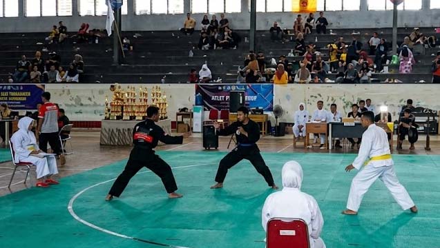 Bara Semangat dari GOR Dharma Ayu: Pencak Silat Pelajar Indramayu Menjaga Tradisi, Menyemai Prestasi